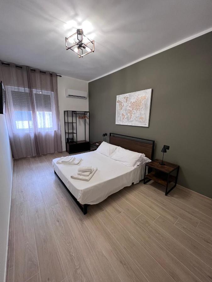 Medusa Duomo Guest House Наполи Екстериор снимка