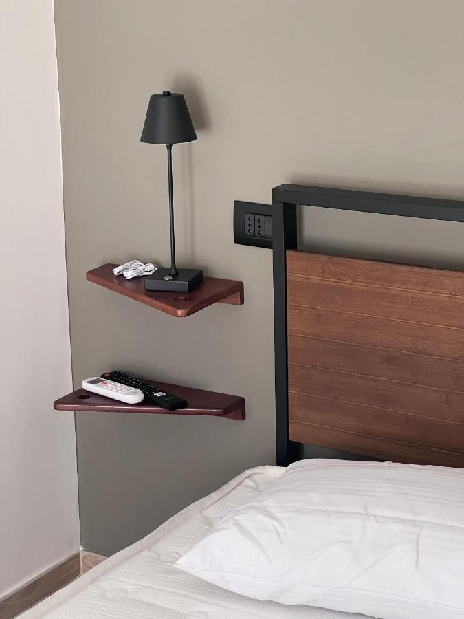 Medusa Duomo Guest House Наполи Екстериор снимка