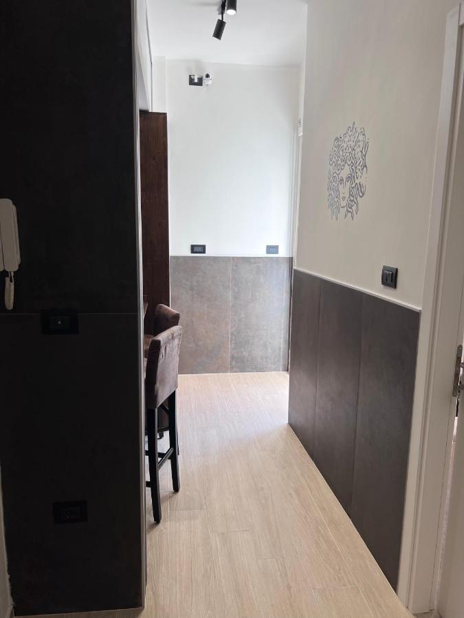 Medusa Duomo Guest House Наполи Екстериор снимка
